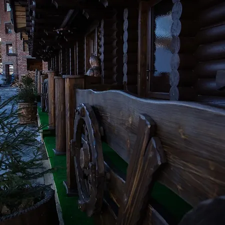 Деревянный коттедж Hata Zustrich *