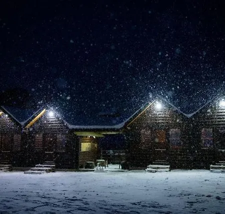 Деревянный коттедж Hata Zustrich