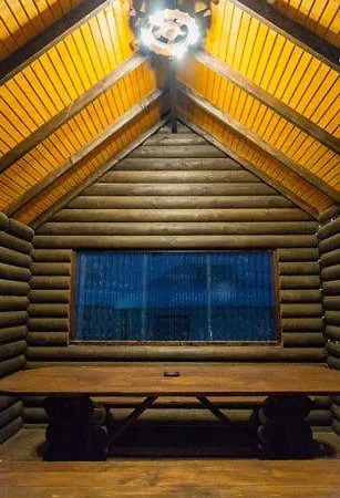 Деревянный коттедж Hata Zustrich *